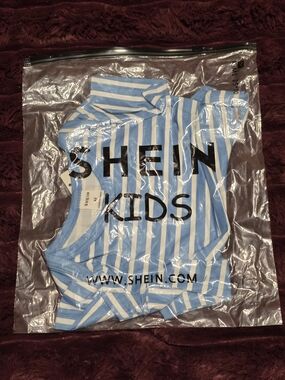 SHEIN Kids Blue & White Striped Top